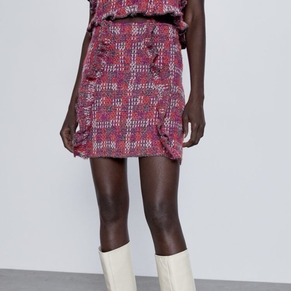 ZARA Ruffle Knit Skirt Size Small NEW